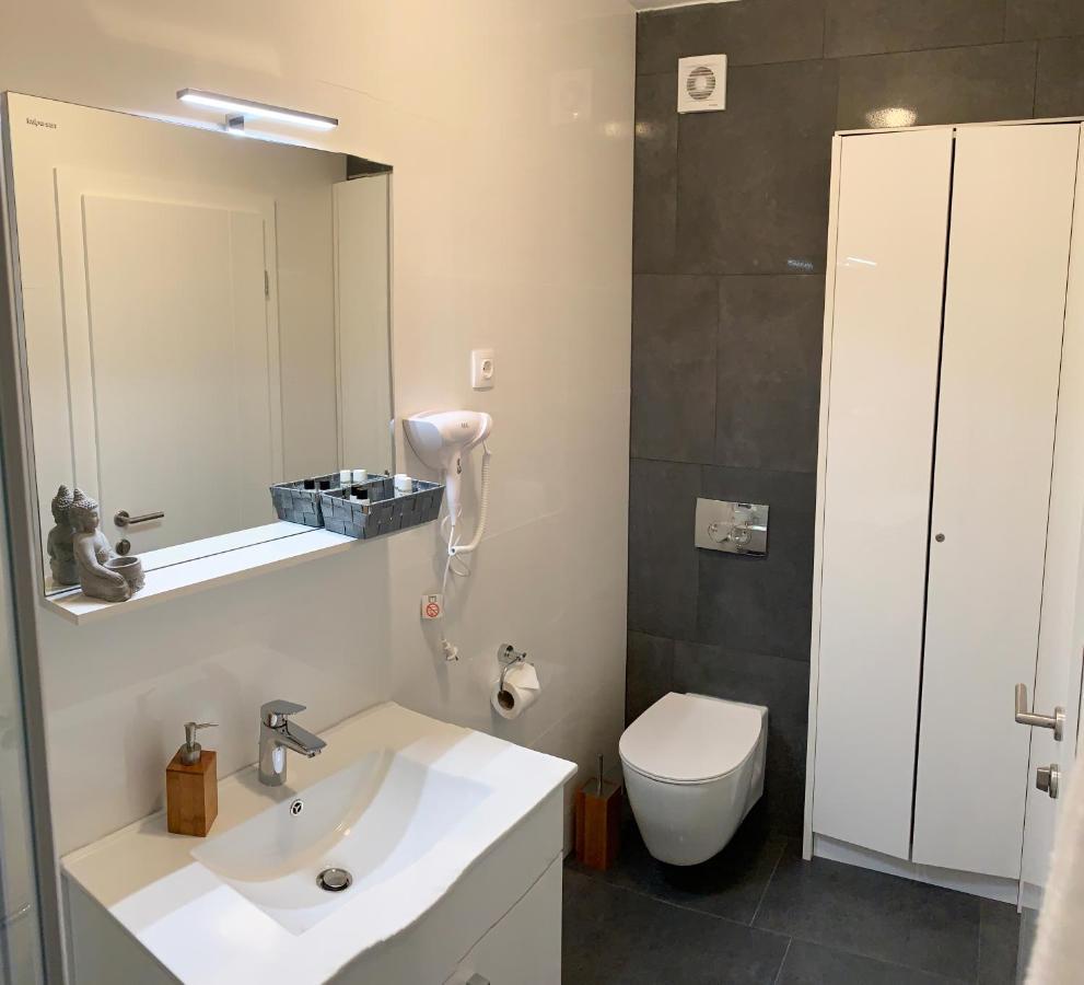 Ferienwohnung Nova Excellence Novalja Exterior foto
