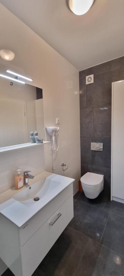 Ferienwohnung Nova Excellence Novalja Exterior foto
