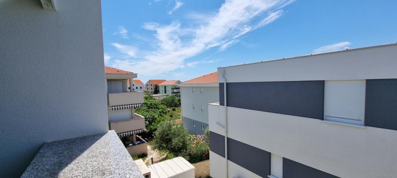 Ferienwohnung Nova Excellence Novalja Exterior foto