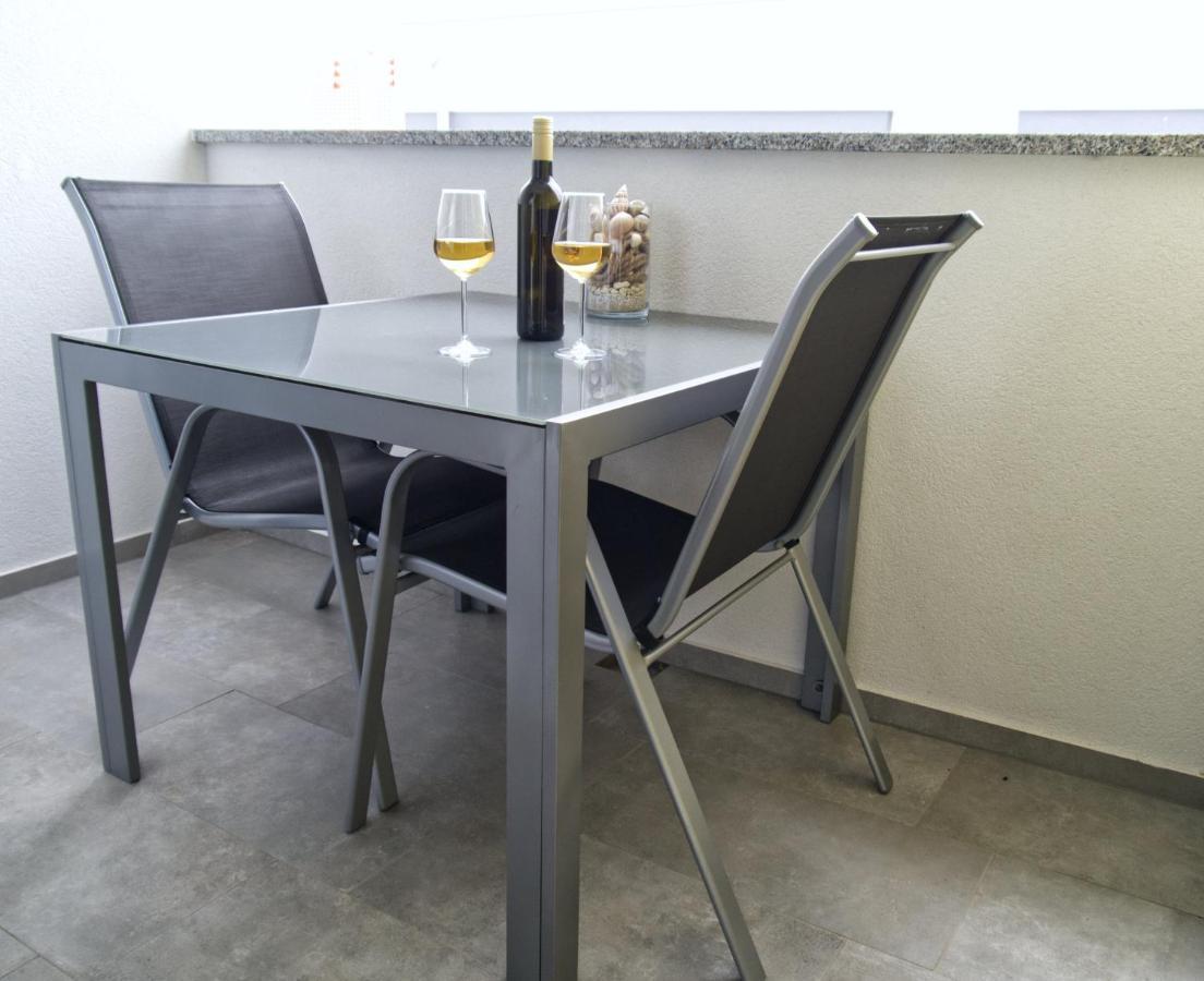 Ferienwohnung Nova Excellence Novalja Exterior foto