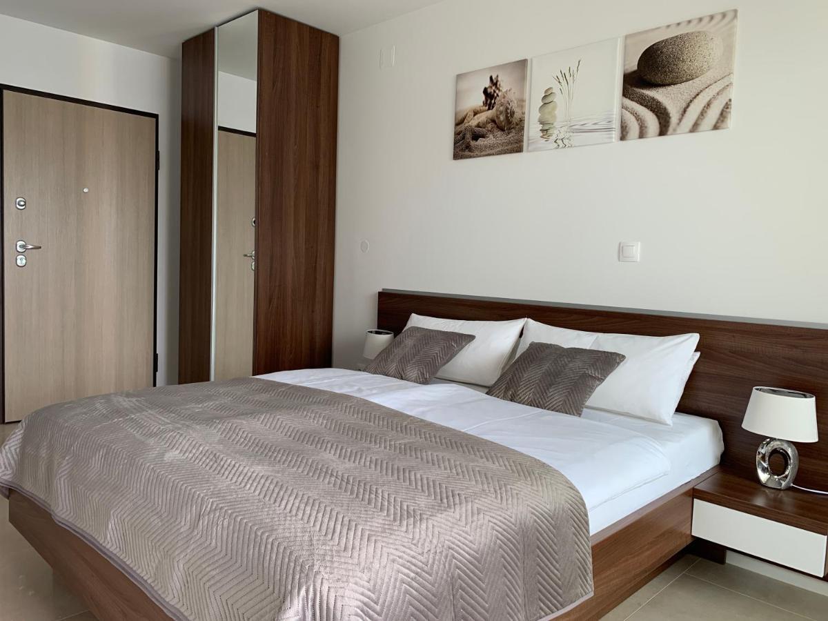 Ferienwohnung Nova Excellence Novalja Exterior foto