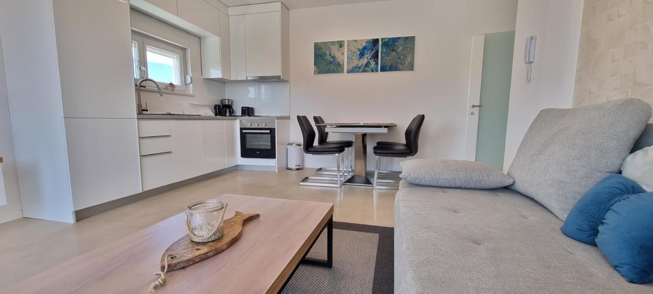 Ferienwohnung Nova Excellence Novalja Exterior foto